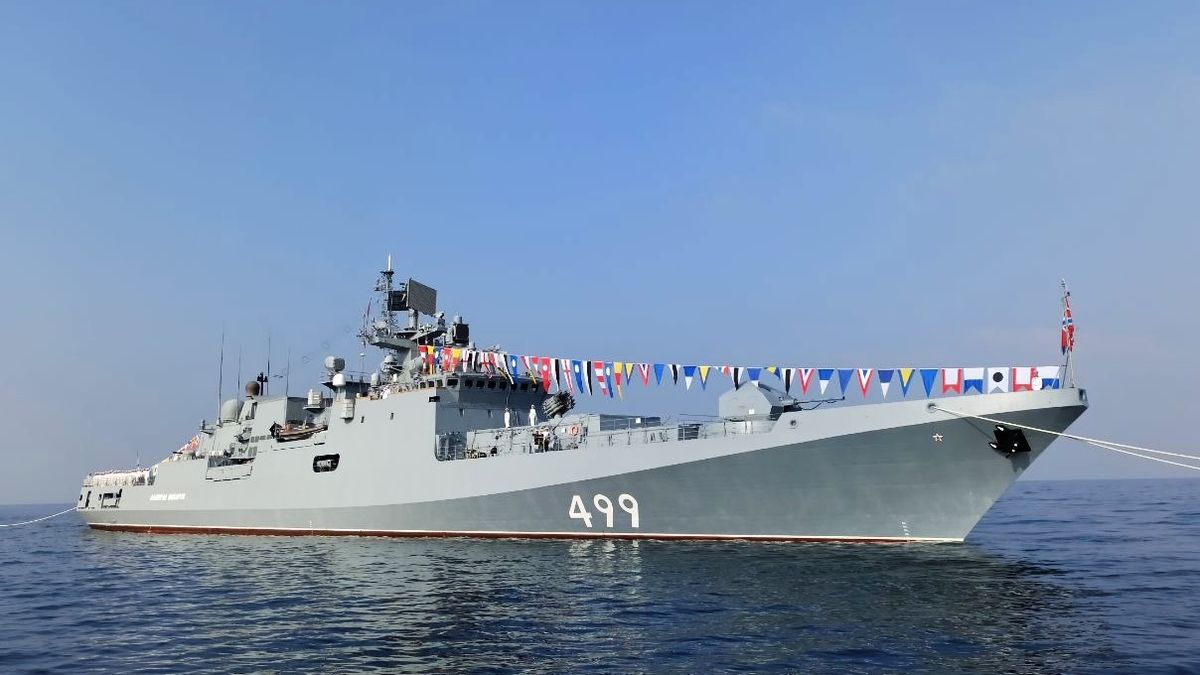 Potopený křižník Moskva v roli vlajkové lodi nahradí pouhá fregata